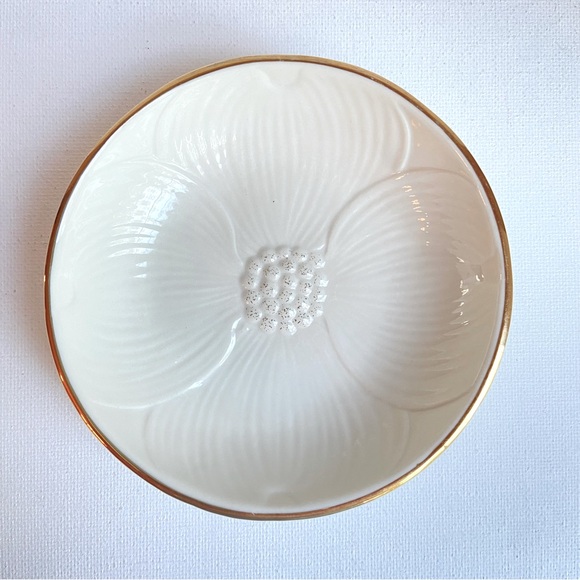 Lenox Dogwood small nesting bowl floral creamy ivory with gold trim on rim 3 7/8 - Picture 1 of 7